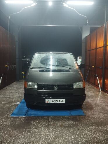 Volkswagen: Volkswagen Transporter: 1991 г., 1.9 л, Механика, Дизель, Фургон