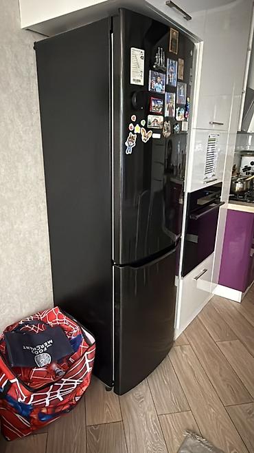 mini refrigerator: Холодильник двухкамерный LG NoFrost, отдельностоящий, цвет черный — 1