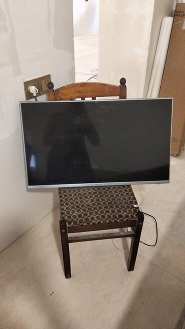 lg 82 tv: Televizor LG 82"