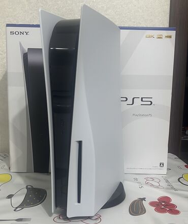 PS5 (Sony PlayStation 5): Tam ideal veziyyetde herşeyi orjinaldır içində ps plus deluxe gta