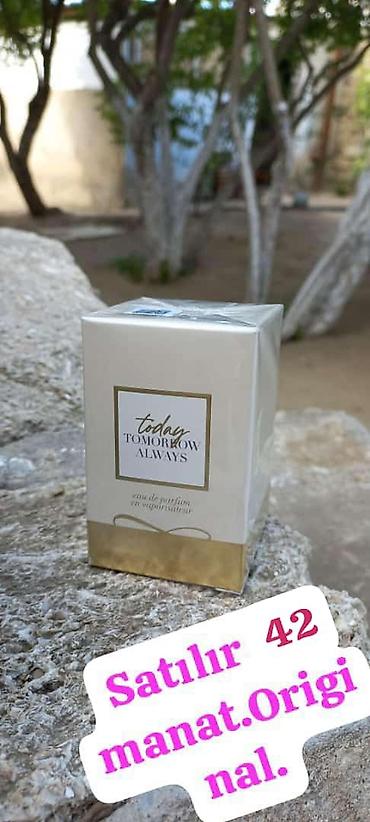 Ətriyyat: Oriflame brendinə aid "Dancing Lady Hypnotic Night" ətri. Bu ətir 50 — 63