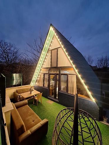 Bağ evlərinin kirayəsi: A-frame üslubunda komfortlu kottec Xüsusiyyətlər: - Üçbucaq formalı — 11