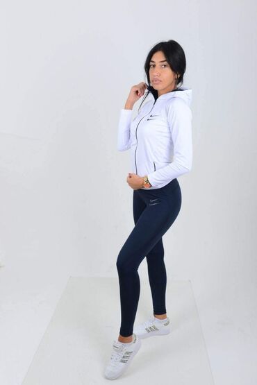 Gornji i donji deo: Novi model 
Vasa cena 2850
Double face
S,M,L,XL — 8