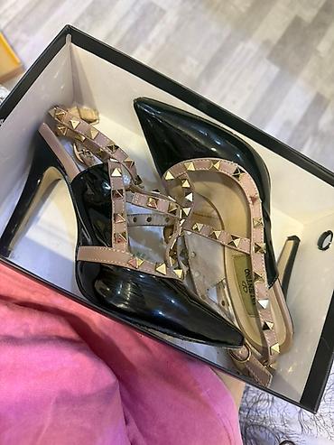 Tuflilər: Valentino Garavani Rockstud qadın tuflisi. 140 azna alınıb - Model — 5