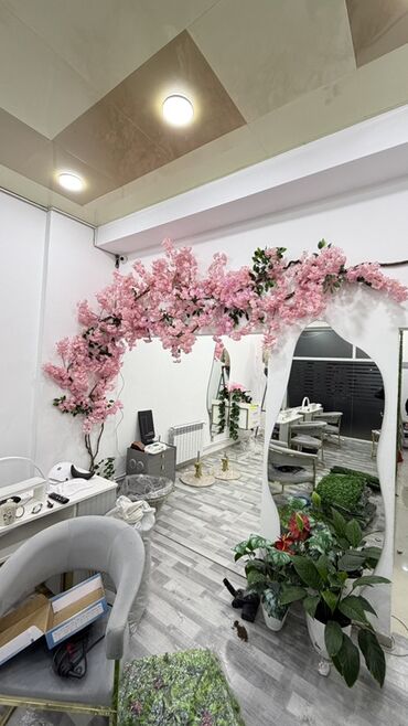 Süni güllər: Sakura dekorativ tağ – interyer üçün floristika xidməti - Obyektin — 3