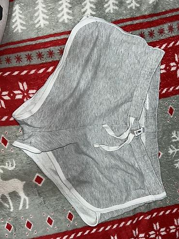 Šortsevi, Bermude: M, Pamuk, bоја - Šareno, Jednobojni — 2