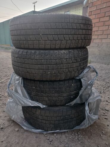 комплект зимней резины: Комплект автомобильных шин (4 штуки), зимний ненашипованный тип
