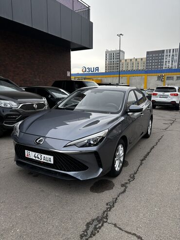 Roewe: Roewe i5: 2023 г., 1.5 л, Автомат, Бензин, Седан — 1