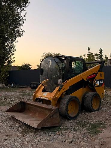 Унаа: Жүктөгүч, Caterpillar, Дөңгөлөктүү, Фронталдык — 4