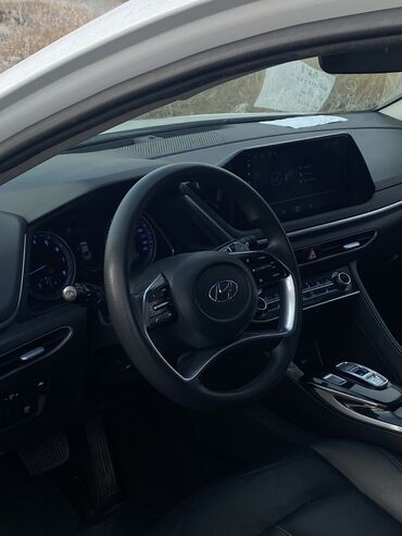 Hyundai: Hyundai Sonata: 2021 г., 2 л, Автомат, Газ, Седан — 8