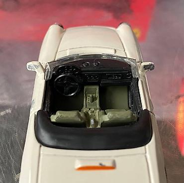 Avtomobil modelləri: Коллекционная модель Alfa Romeo Spider crème 1989 NewRay Scale 1:43 — 10