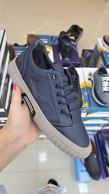 Ayaqqabılar: Məhsul: Kişi ayaqqabıları – klassik və gündəlik modellər - Rəng: qara — 43