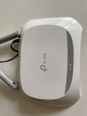 ruter modem: TP-Link Wi‑Fi router. Vəziyəti tam işləkdi - Model: TP-Link (üst