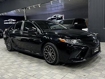 corolla 2016: Toyota Camry: 2019 г., Седан — 5
