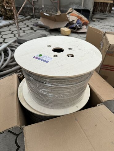 hdmi кабель цена бишкек: Продаю кабель сетевой категория 6А S-FTP 305 метров. 20000 сом
