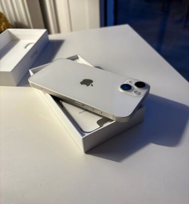 Apple iPhone: IPhone 13, Б/у, 128 ГБ, Белый, Защитное стекло, Чехол, Коробка, 83 %
