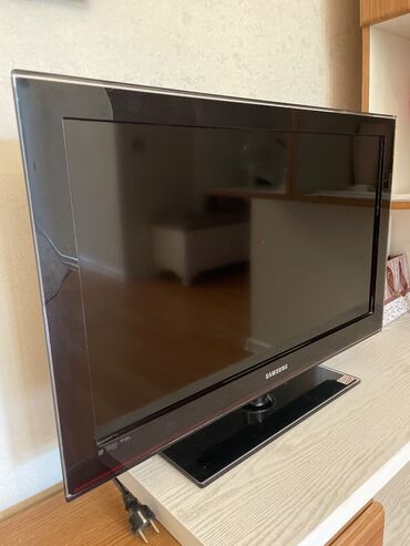 Televizorlar: İşlənmiş Televizor Samsung QLED 82" FHD (1920x1080), Ünvandan götürmə