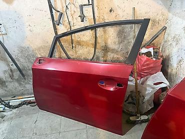 Кузовные детали: Левая задняя, Toyota 30, 2012 г., Япония, Самовывоз — 2
