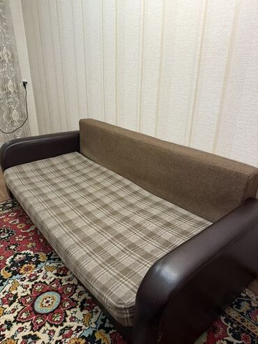 бу кровать купить: Прямой диван, Б/у, Трёхместный и более, Экокожа