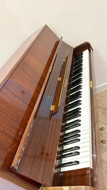 ev əşyaları işlənmiş: Piano, Rönisch, Akustik, İşlənmiş, Ünvandan götürmə — 1