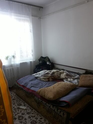дом в селе дмитриевка: 80 м², 3 комнаты, Старый ремонт С мебелью