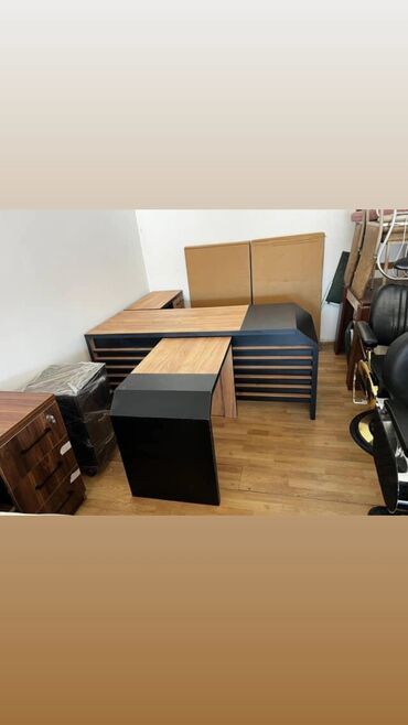 Ofis və oyun kresloları: Yeni, Təkərli, Qolları tənzimlənir, Dəri — 16