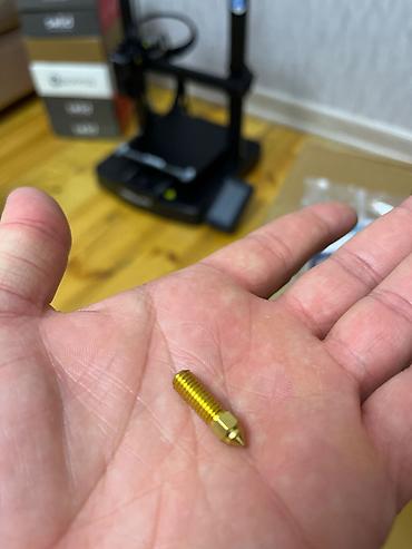 pla filament: Çox çox az istifade olunub.Baxanda bilinir onsuz.Qullugu vaxti — 10