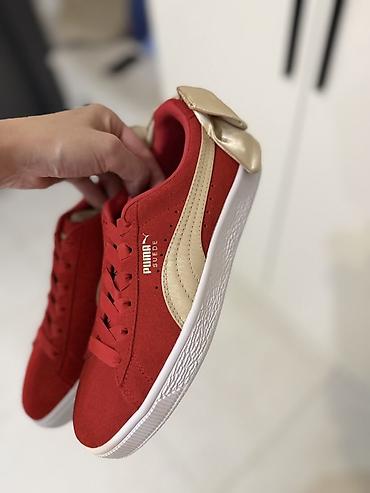 boks krasovkası: Puma Suede qadın idman ayaqqabısı
36 olcu geyinilmeyib orginaldir — 1