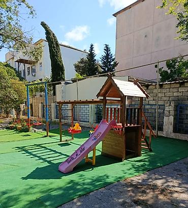 Uşaq oyun kompleksi – taxta evcik və əyləncə modulları - Material