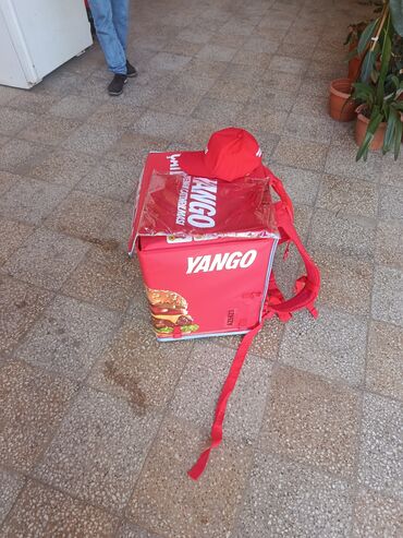 Kuryer çantaları: Yango çatdırılma xidməti üçün termobaq və baş örtüyü. Termobaq