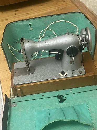 qədim tikiş maşınları: Elektrik tikiş maşını – daşıma çamadanı ilə - Köhnə tip elektrik — 2