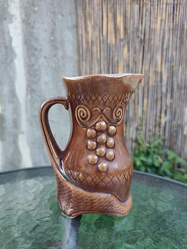 bacac diska: Retro keramički vrč / bokal (Model 665) – Vintage etno keramika 1970-e — 1