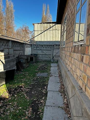черная речка: Продается частный большой кирпичный дом с большим участком. Участок — 10