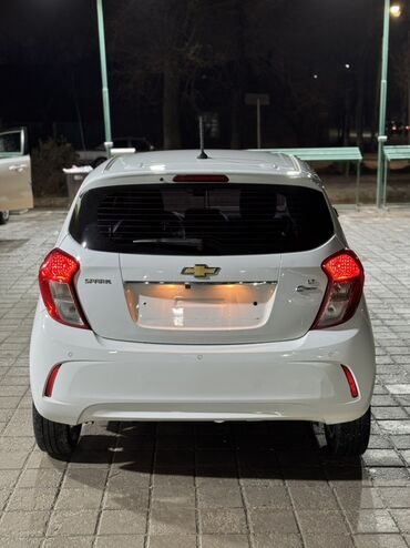Chevrolet: Chevrolet Spark: 2017 г., 1 л, Вариатор, Бензин, Хэтчбэк — 5