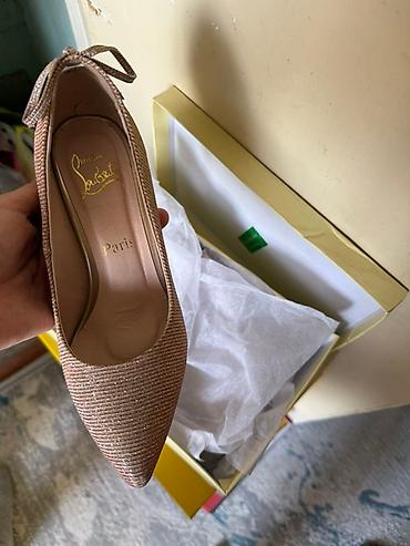 сливы девушек: Туфли, 34, Christian Louboutin, Б/у, цвет - Золотой, Самовывоз — 3