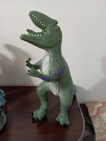 сороконожки 43: Продаю динозавра 43 см. Состояние нового