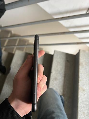 11 sade: IPhone 11, 64 GB, Qara, Face ID — 2