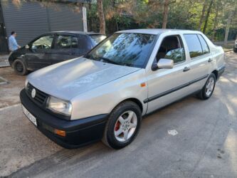 шины бу бишкек оптом: Volkswagen Vento: 1994 г., 1.8 л, Механика, Бензин, Седан