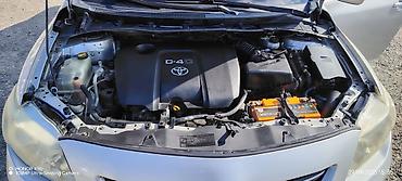 şüşə: Toyota Corolla sedan - Kuzov: gümüşü rəng, 4 qapı - Nömrə: 77-HF-471 — 7