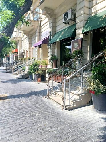 Uzunmüddətli kirayə mənzillər: Puşkin küçəsində 4 mərtəbəli Eksperimental Proektli daş evin 4 -da lalafo.az — 8 Uzunmüddətli kirayə mənzillər: Puşkin küçəsində 4 mərtəbəli Eksperimental Proektli daş evin 4 — 8