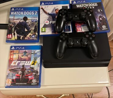 ps vita qiymeti: Ps 4. Slim 1. Tb2. Ədəd pult verilir orginal üsdünde gelen pultdur