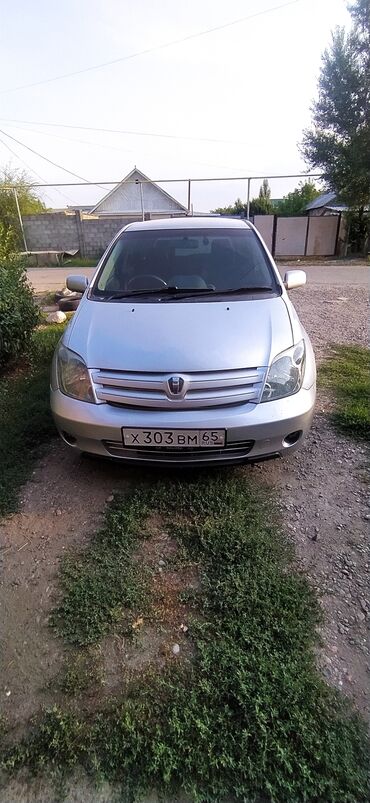 бэушные автомобили: Toyota ist: 2003 г., 1.5 л, Автомат, Бензин, Хетчбек