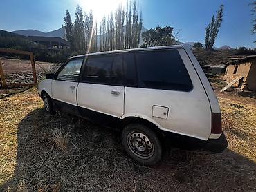 mitsubishi carisma 1 6: Mitsubishi space wagon 1 поколение 1990 Внутренний гранат полетел — 4