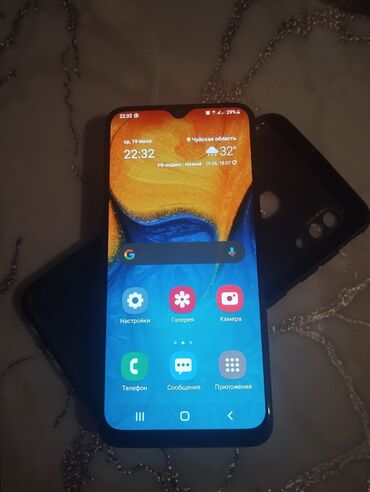 андроид телефон: Samsung A20, Б/у, 32 ГБ, цвет - Черный, 2 SIM