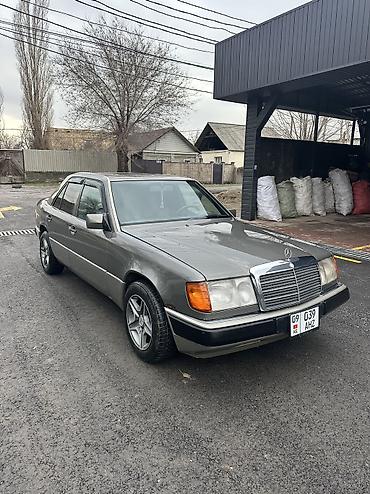 Mercedes-Benz: Mercedes-Benz 220: 1993 г., 2.2 л, Автомат, Бензин, Седан — 4
