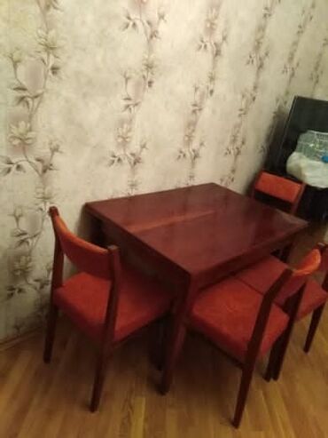 Masalar: Qonaq otağı üçün, İşlənmiş, Açılan, Kvadrat masa, 6 stul