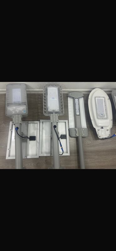 Солнечные прожекторы: Солнечный прожектор на улице снаружи есть и на помещении с фабрика — 23