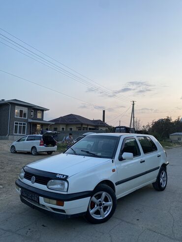 платформа кузов: Volkswagen Golf: 1992 г., 1.8 л, Механика, Бензин, Хэтчбэк