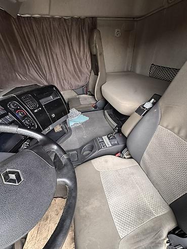 Тягачи: Тягач, Renault, 2012 г., Шторный — 15