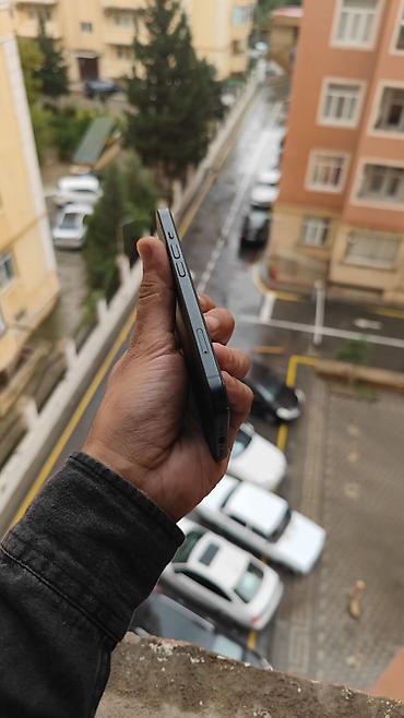 apple barter: IPhone 15, 128 GB, Qara, Face ID — 6